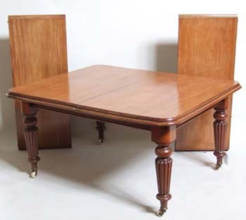 Lot 689 - Victorian mahogany wind-out dining table