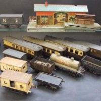 Lot 216 - Group of unboxed Hornby O Gauge rolling stock