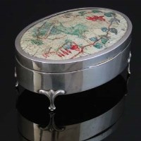 Lot 339 - Silver trinket box lid inset with eggshell