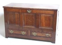 Lot 434 - Oak mule chest.