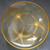 Lot 511 - Lalique Lily Pad dish Volubilis pattern.