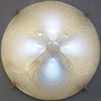 Lot 515 - Lalique light fitting.