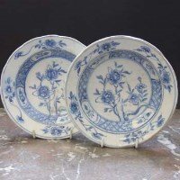 Lot 583 - Pair of English porcelain bowls