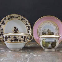 Lot 718 - Flight Barr and Barr breakfast cup and saucer