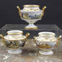 Lot 740 - English porcelain garniture of three pot pourri