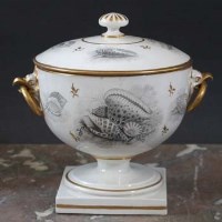 Lot 742 - Flight Barr and Barr Worcester lidded vase circa