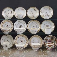 Lot 767 - Twelve Chamberlain Worcester cups and saucers