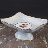 Lot 770 - Crested footed dish dated 1811