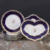 Lot 771 - Chamberlains Worcester crested part service circa