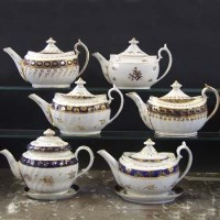 Lot 795 - Six Chamberlains Worcester teapots circa 1790