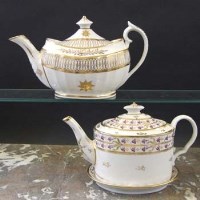 Lot 810 - Grainger Worcester teapot and stand circa 1800
