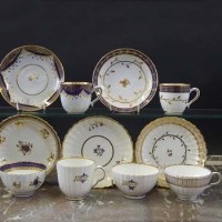 Lot 814 - Caughley circa 1790  to include three cups and
