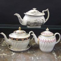 Lot 929 - Keeling Factory X teapot and stand circa 1790
