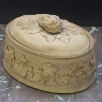 Lot 992 - Wedgwood game pie dish.