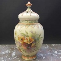 Lot 1046 - Royal Worcester Pot Pourri vase.