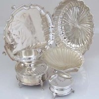 Lot 231 - Silver waiter, reeded bowl, shell shaped butter