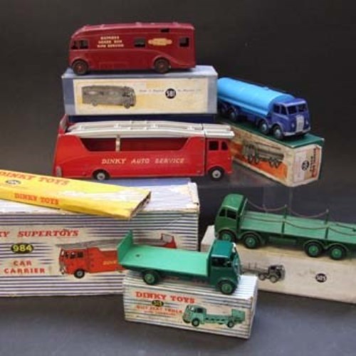 Lot 366 - Five boxed dinky vehicles.
