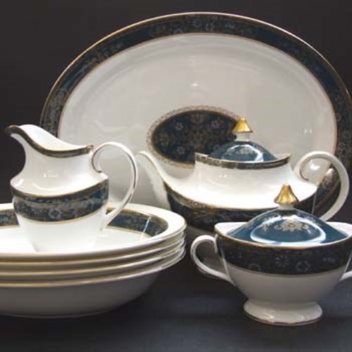 Lot 637 - Royal Doulton carlyle dinner set.