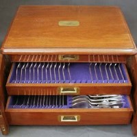 Lot 134 - Canteen of cutlery
