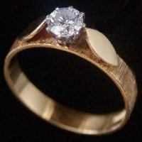 Lot 219 - Single stone diamond ring 18ct gold setting