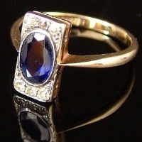 Lot 248 - 18ct gold and platinum sapphire and diamond ring