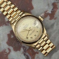 Lot 418 - Rolex lady's oyster datejust with papers