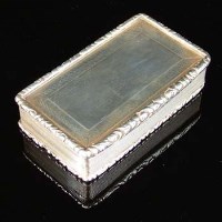 Lot 260 - Silver snuff box
