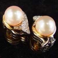 Lot 368 - Cultured pearl earrings
