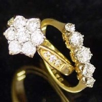 Lot 419 - 18ct diamond cluster ring and an 18ct 5 diamond