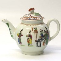 Lot 527 - Worcester tea pot