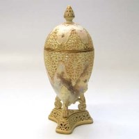 Lot 568 - Stinton Royal Worcester pierced vase
