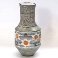 Lot 601 - Troika vase, by Avril Bennett.