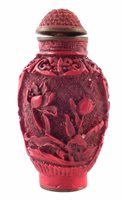 Lot 30 - Composition (Cinnabar lookalike) snuff bottle.