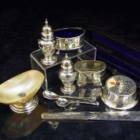 Lot 391 - Silver whist marker, pr salts, pr peppers, shell