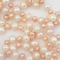 Lot 401 - Opera length freshwater pearl necklace