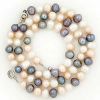 Lot 357 - Black and white fresh water pearls