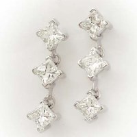 Lot 425 - Pair 18ct white gold diamond studs