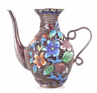 Lot 104 - Silver and enamel saffron box