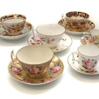 Lot 580 - Six Stevenson and Hancock Derby cups and saucers