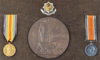Lot 33 - A pair of World War One medals awarded to 4987 PTE. S. CORNES with memorial plaque.