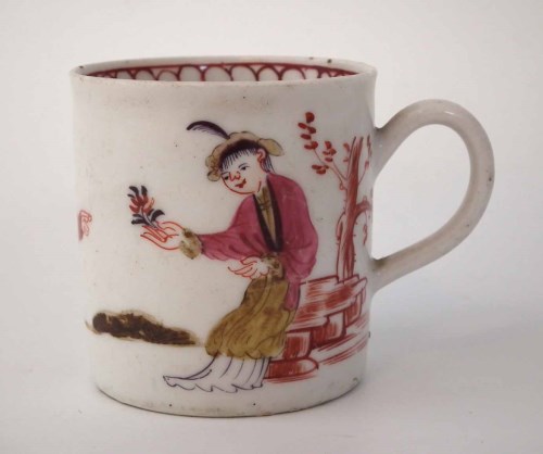 Lot 171 - Lowestoft coffee can circa 1780, painted with