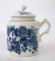 Lot 180 - Worcester mustard pot and cover circa 1775