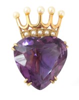 Lot 236 - Amethyst and cultured pearl set 9ct gold heart