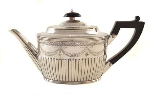 Lot 26 - Victorian silver teapot