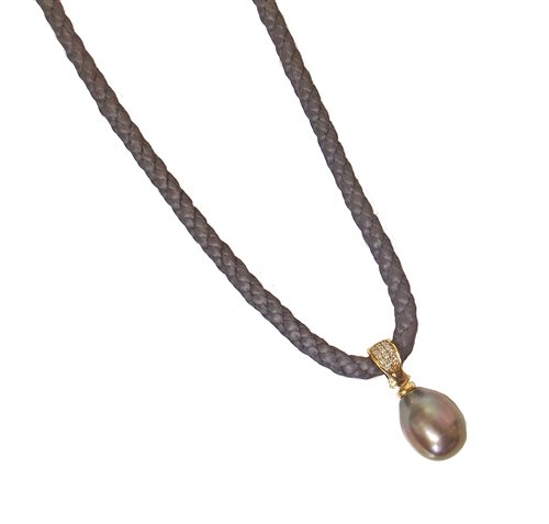 Lot 54 - Tahitian pearl and diamond 18ct yellow gold pendant on rope chain