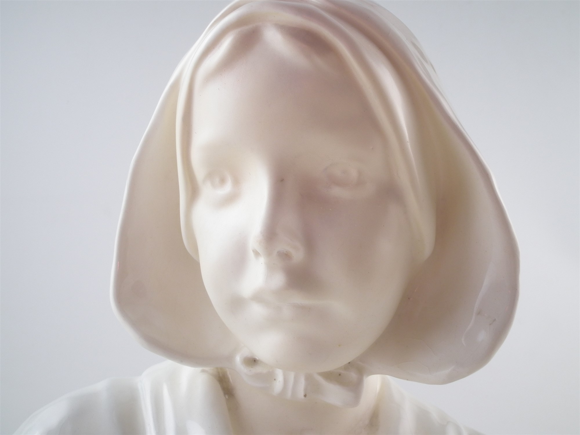 Lot 165 - Goldscheider bust.