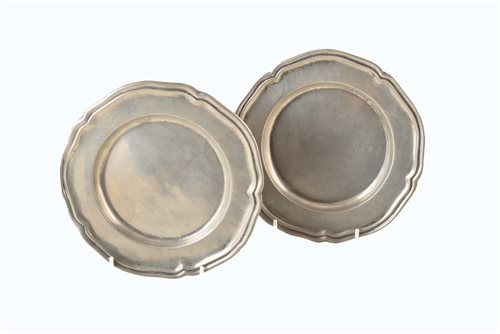 Lot 33 - A pair of George II pewter Rococo fived-lobed side plates with double edge. Bearing the touchmark of Birch & Villers, Birmingham. 19.5cm diameter.