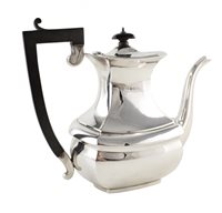 Lot 529 - Silver coffee pot