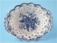 Lot 77 - Caughley small size basket
