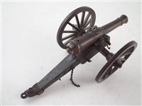 Lot 9 - Model of a Napoleonic field gun